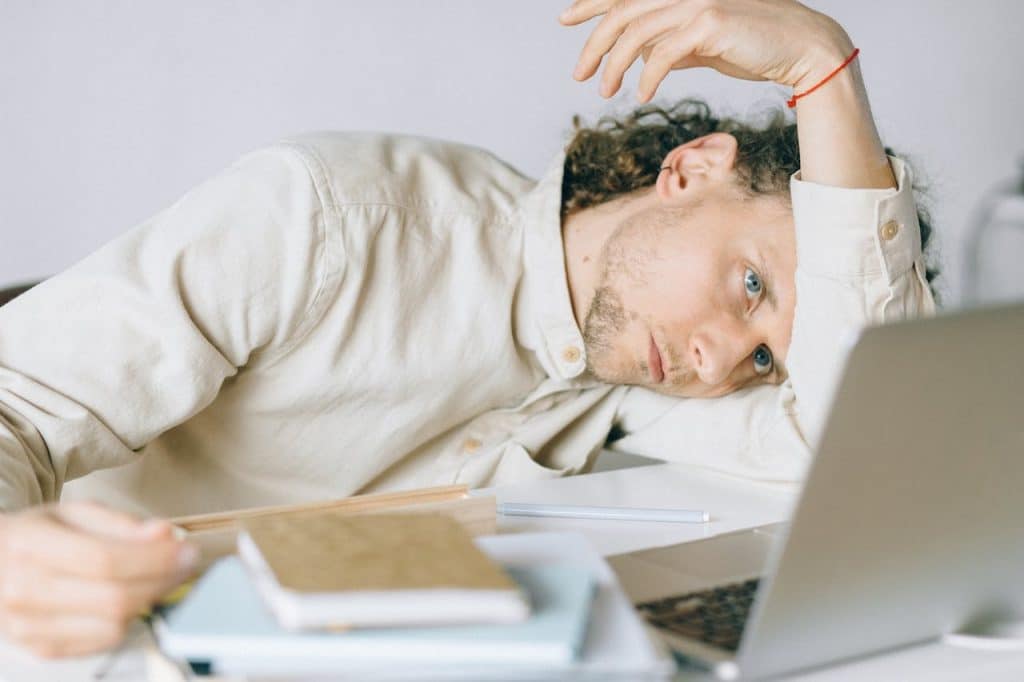 nomade digitale stressato